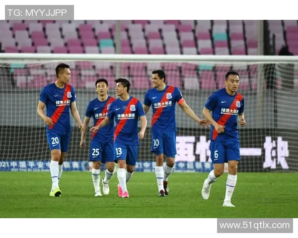 广州篮球队以79分领跑杯赛积分榜展现强大实力与竞争力